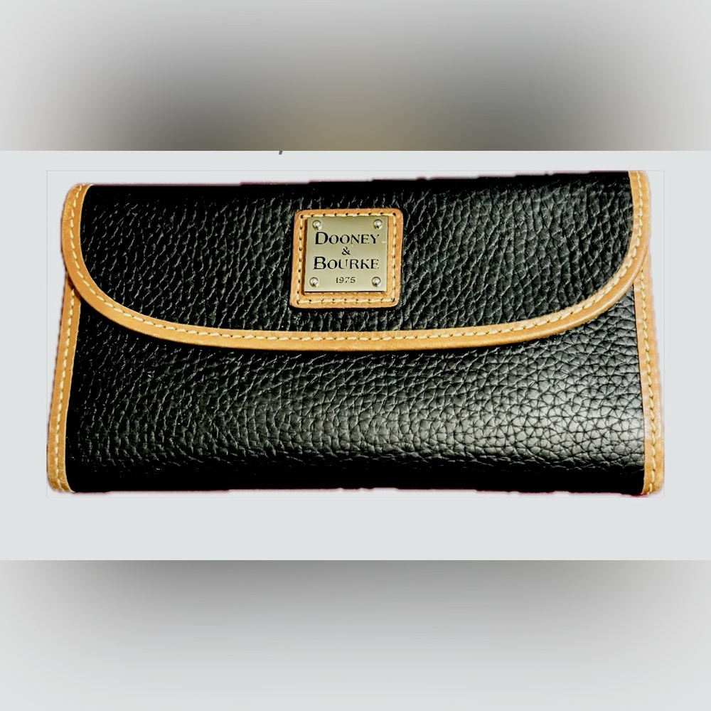 Dooney & Bourke Charleston 2 Piece Tote Bag and Wallet Set - Picture 13 of 16